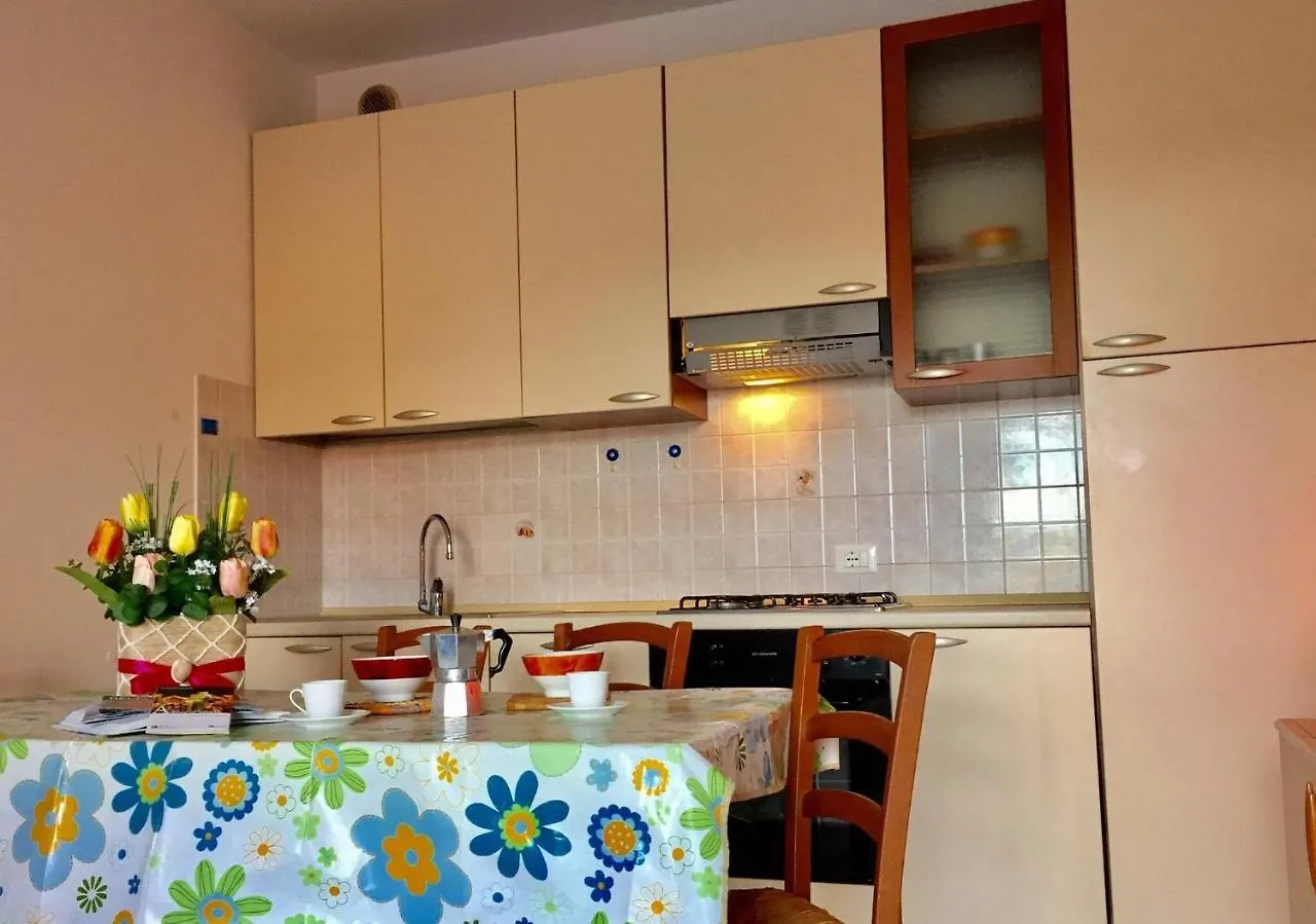 Airy Apartment With Balcony - Beahost Rosolina Mare