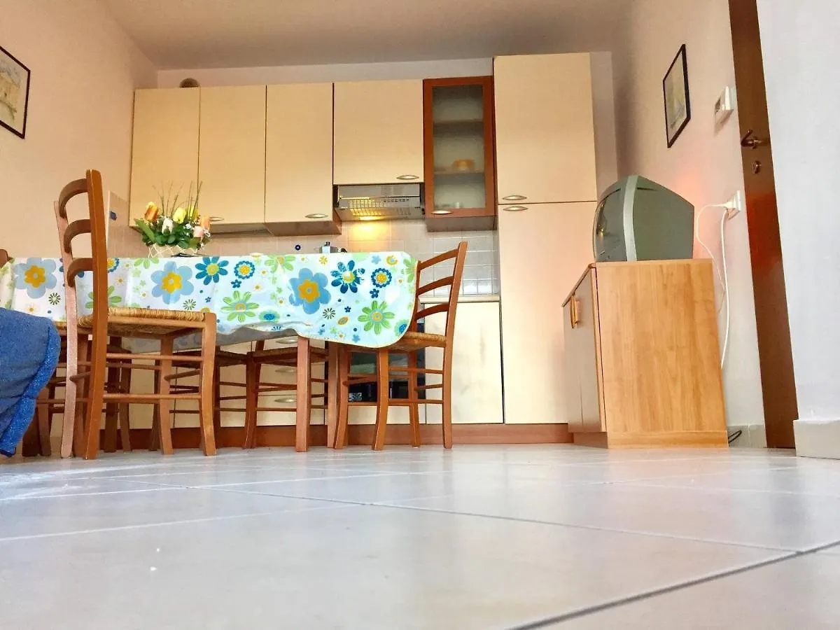 Airy Apartment With Balcony - Beahost Rosolina Mare