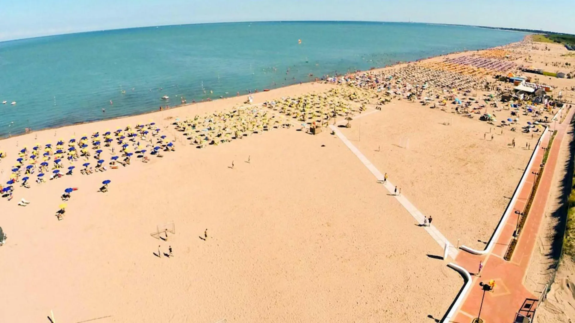 Airy Apartment With Balcony - Beahost Rosolina Mare Italien